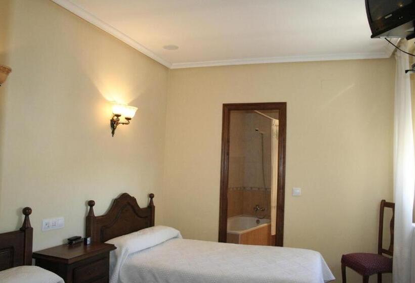 ユースホステル Hostal Restaurante Raton