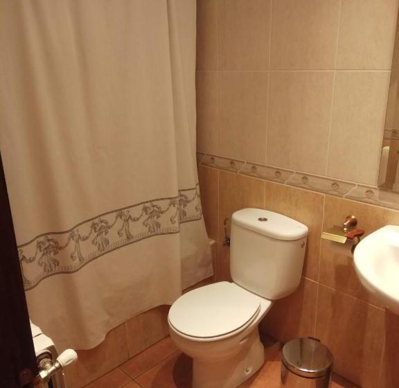 ユースホステル Hostal Restaurante Raton