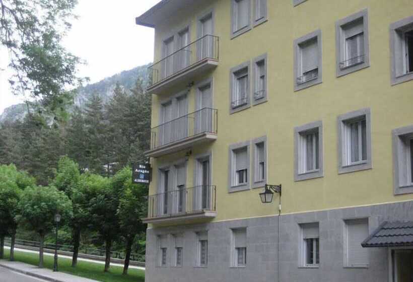 Albergue Turístico Rio Aragon