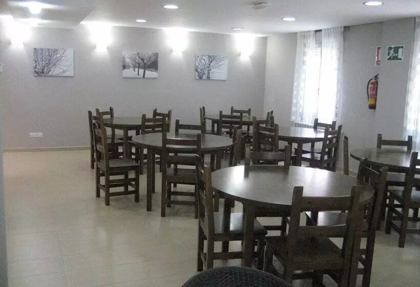 Albergue Turístico Rio Aragon