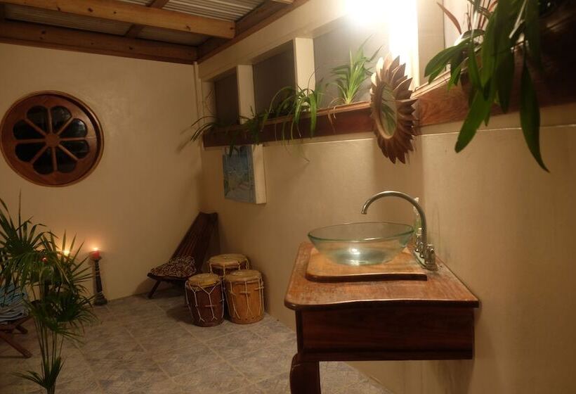 צימר Jungle Cocoon