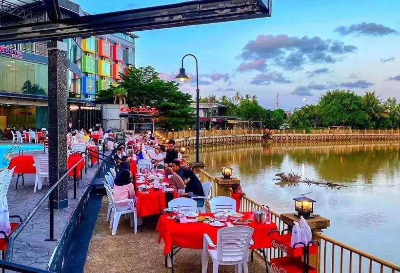 River Hotel Pattani