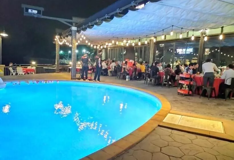 River Hotel Pattani
