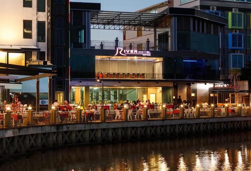 River Hotel Pattani