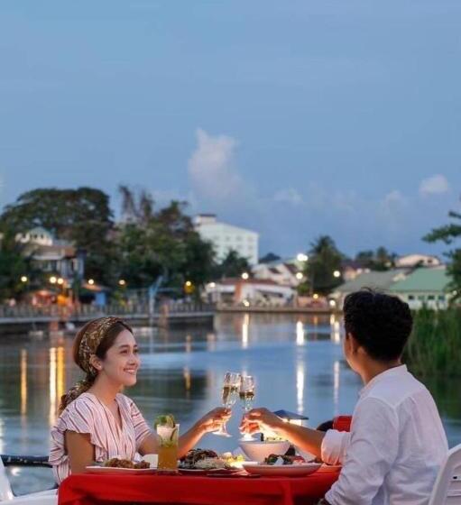 River Hotel Pattani