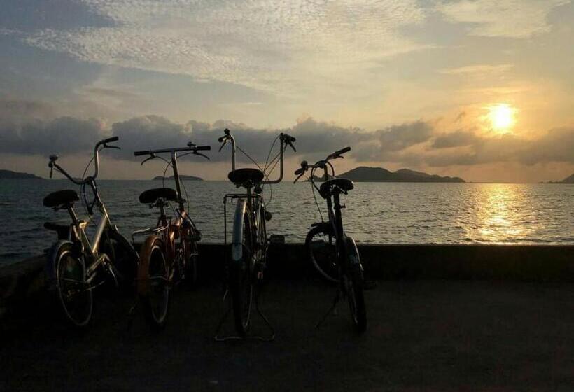 Sattahiptale Boutique Guesthouse & Hostel