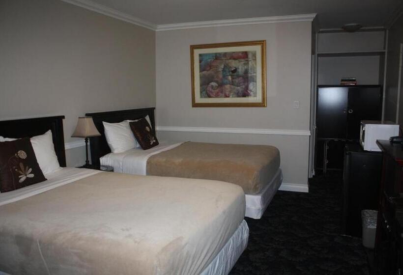 The Classic Horseshoe Bay Motel