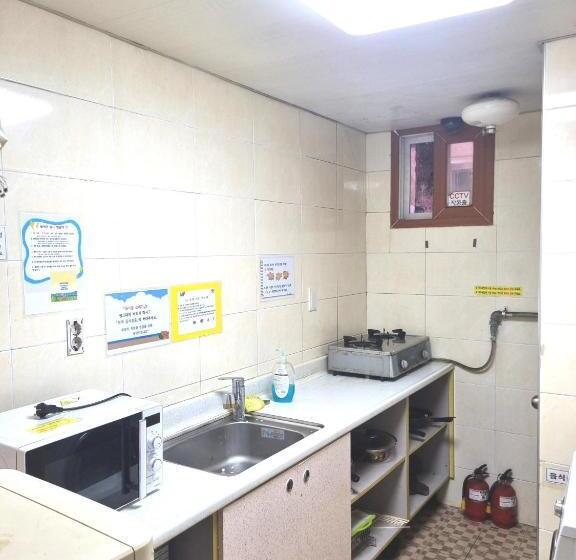 فندق صغير 킹스하우스