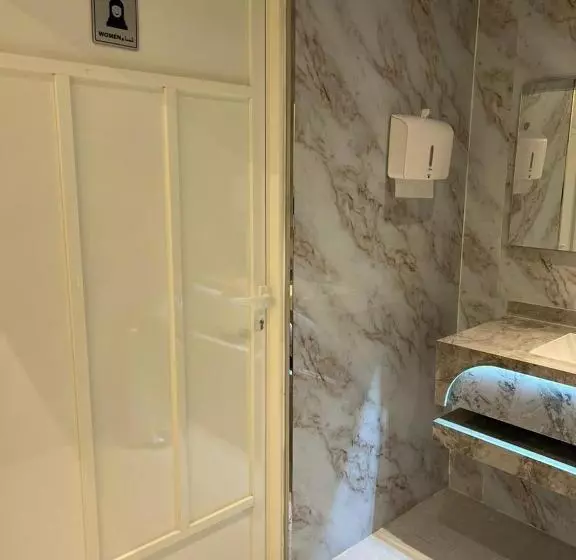 ホテル Binayat Hama Serviced Apartments