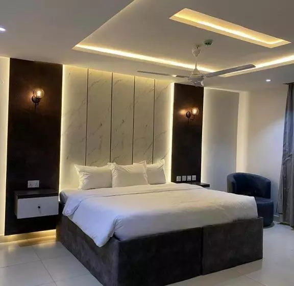 هتل House 241