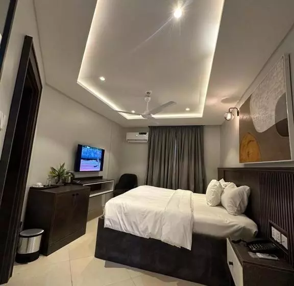 هتل House 241