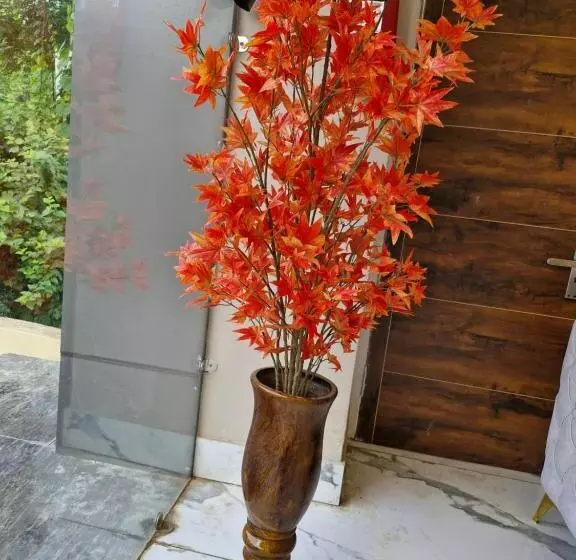 Hotelli Lakhpati