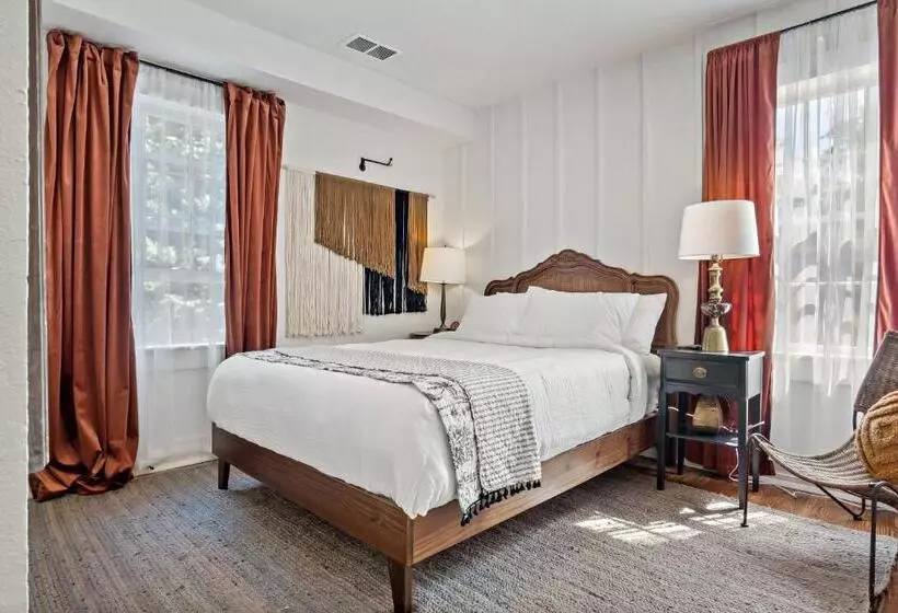 Hotelli Peri Social House