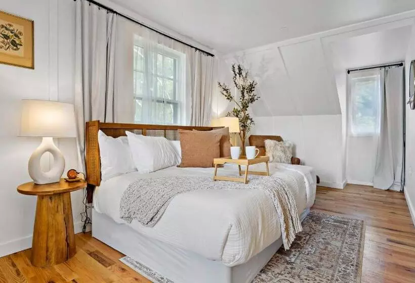 Hotelli Peri Social House