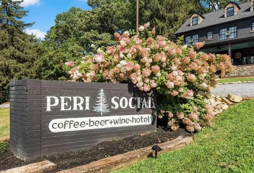 Hotelli Peri Social House