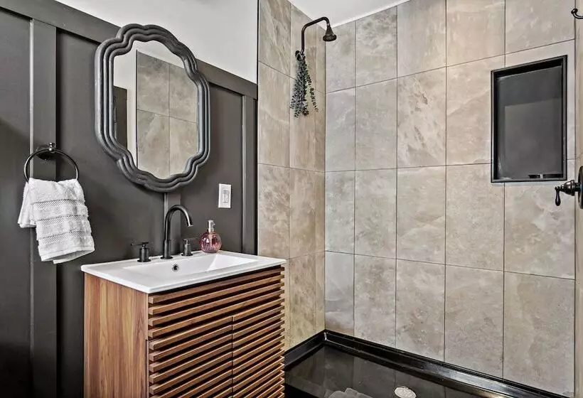 Hotelli Peri Social House