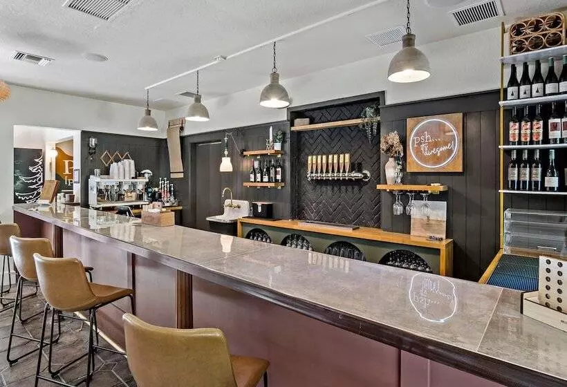 Hotelli Peri Social House