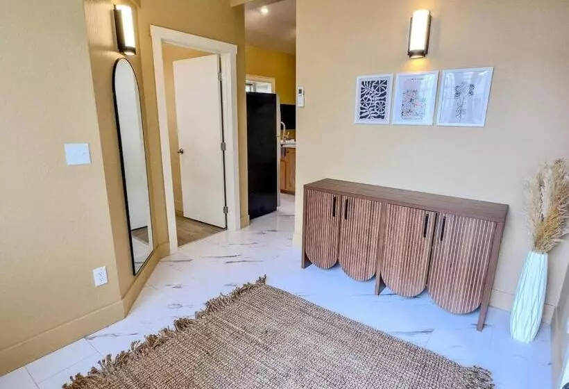 هتل Suite 1 Peach Street Inn
