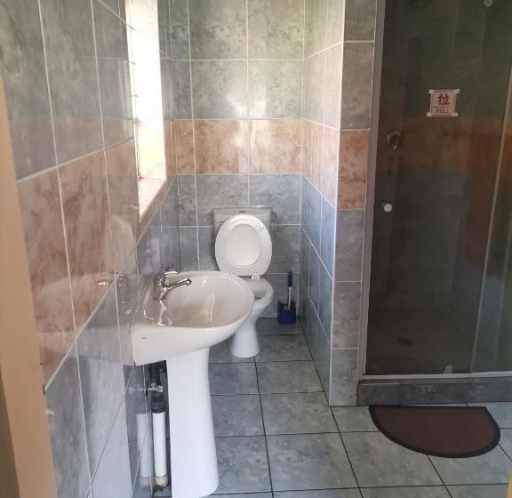 پانسیون Delapaix Guest Lodge