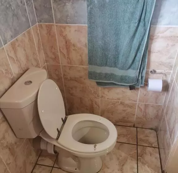 پانسیون Delapaix Guest Lodge