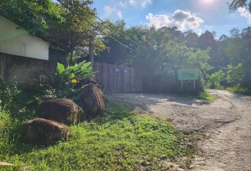 リゾートホテル Rockforest Chalet