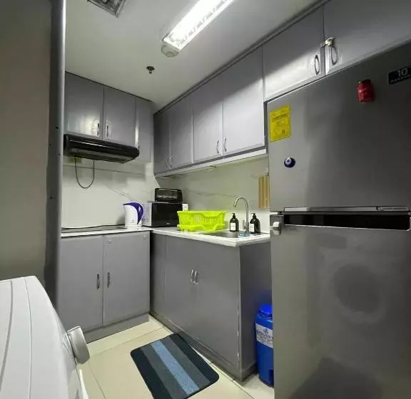 1br Condotel   Forbes Town Road Near St Lukes Bgc Taguig