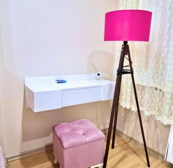 住宿加早餐  Barbie Room   Girls Only