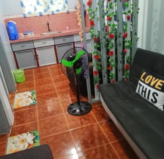 민박 Joe S Dawgs Staycation