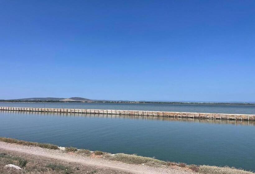 ベッドアンドブレックファースト La Paillote 69