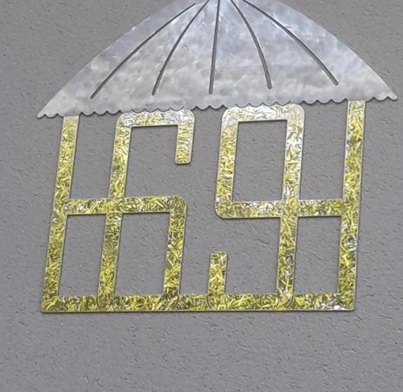 ベッドアンドブレックファースト La Paillote 69