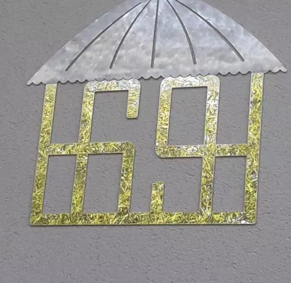 ベッドアンドブレックファースト La Paillote 69