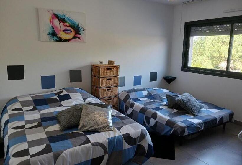 ベッドアンドブレックファースト La Paillote 69