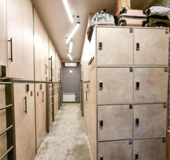 هتل کپسول Almaty Central Hostel