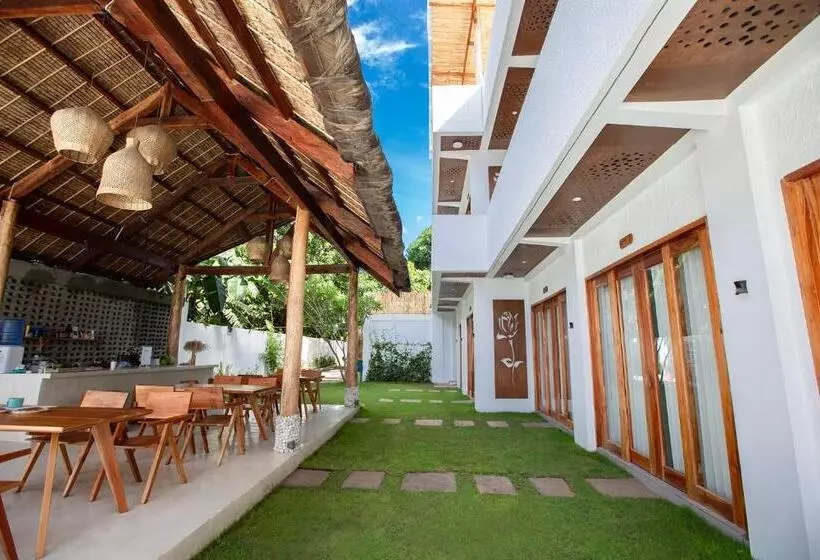 Hotelli E Fun Dive Resort