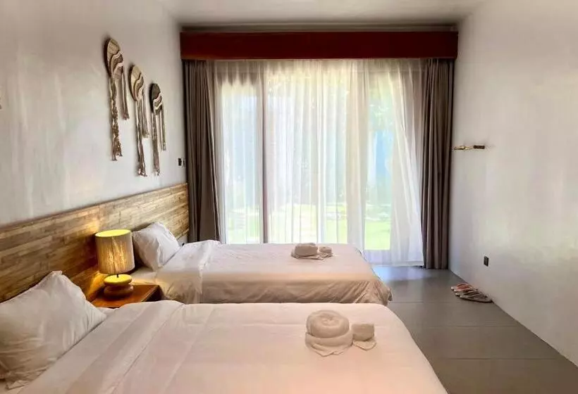 Hotelli E Fun Dive Resort