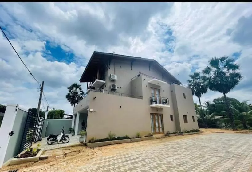 Hotelli Manthila Resort Rajarata