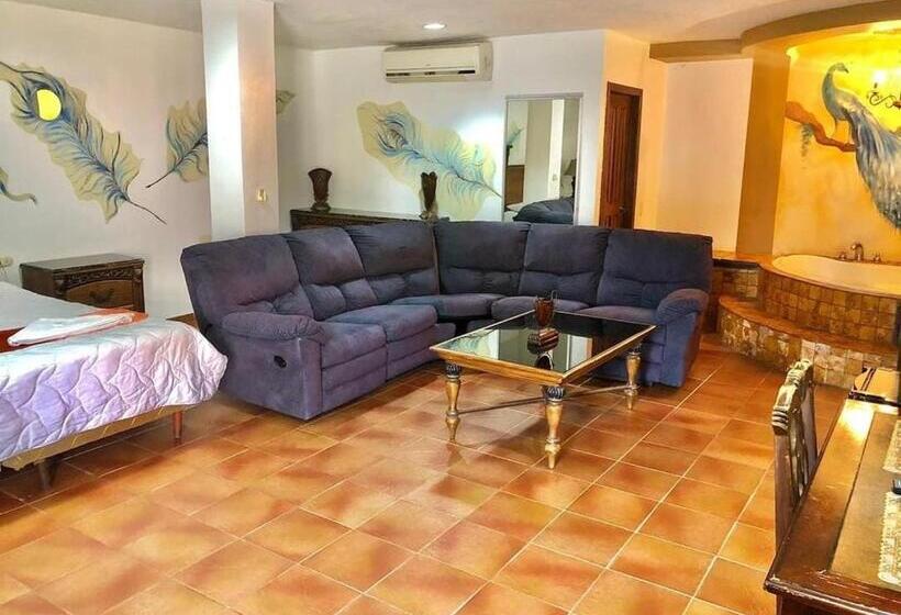 هتل Posada Del Rey