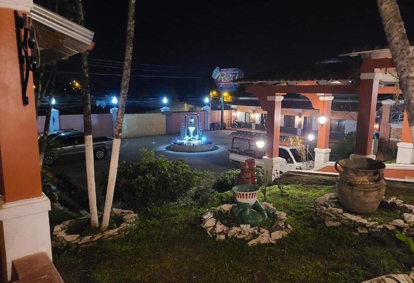 هتل Posada Del Rey