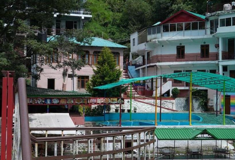 Peaks Streams Hotel & Restaurant