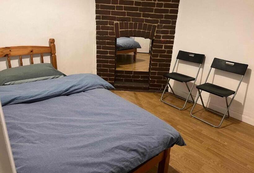 Pensione Room In Dartford