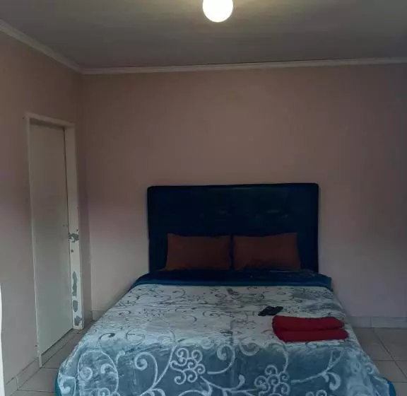 Majatalo Yolkel Guesthouse