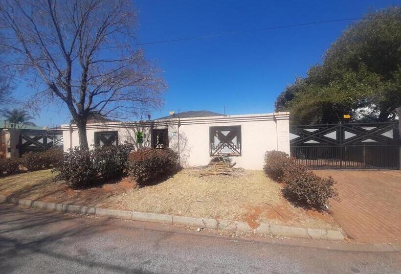 Pension Yolkel Guesthouse