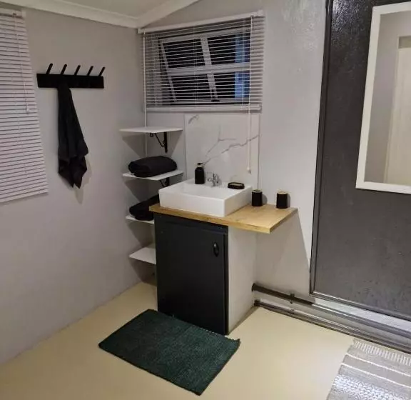 Retkeilymaja Toekoms Inn