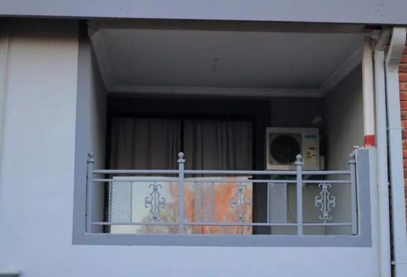 تختخواب و صبحانه Arrival Center Bnb