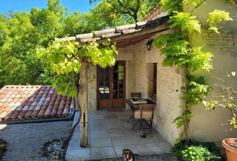 Aamiaismajoitus (B&B) Chez Berger, Ruime 2 Persoonskamer Met Kingsize Bed