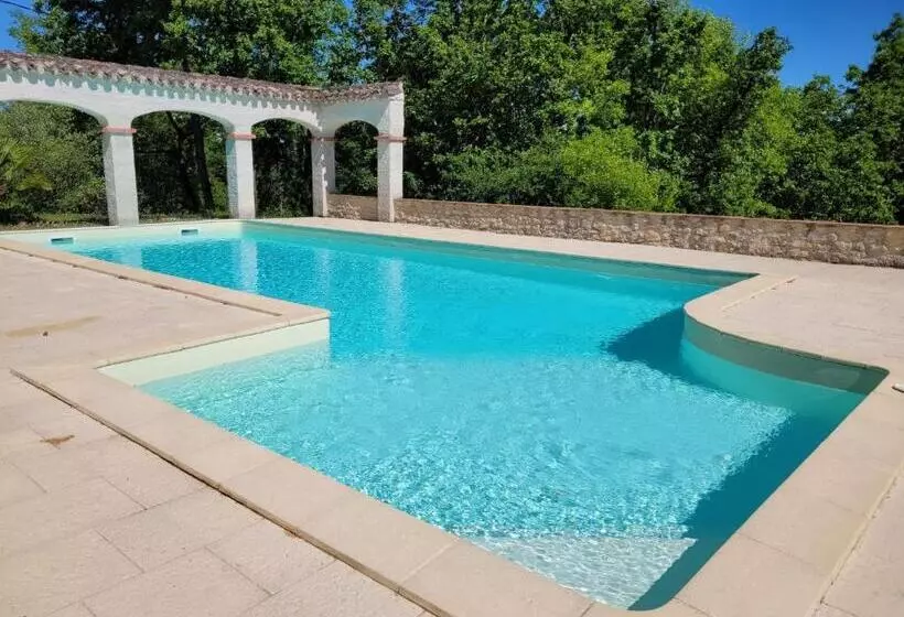 Aamiaismajoitus (B&B) Chez Berger, Ruime 2 Persoonskamer Met Kingsize Bed