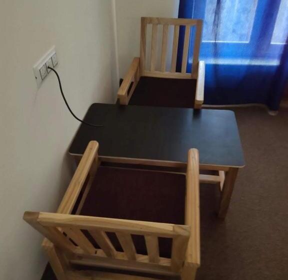 Bed and Breakfast Feroz Homestay Ladakh By Lexstays