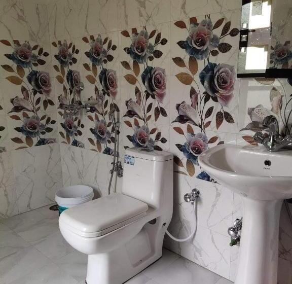 Bed and Breakfast Feroz Homestay Ladakh By Lexstays