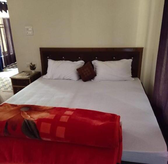 Bed and Breakfast Feroz Homestay Ladakh By Lexstays