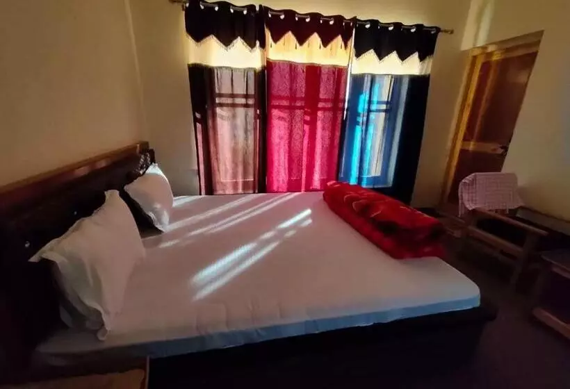 ベッドアンドブレックファースト Feroz Homestay Ladakh By Lexstays